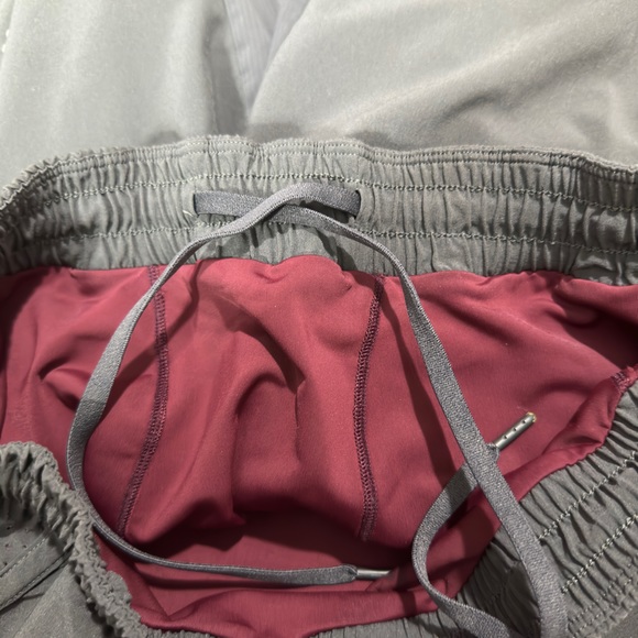 Second skin || Mens Shorts with inner thighs size small - Picture 7 of 11